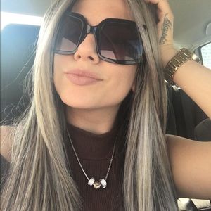 Meet your Posher, Tania